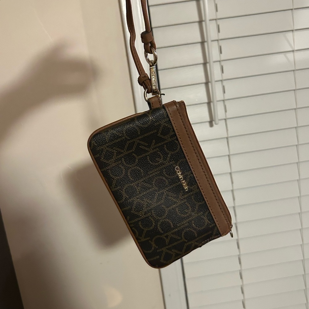 Calvin Klein Wrist Wallet